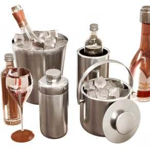 现代酒杯3D模型下载